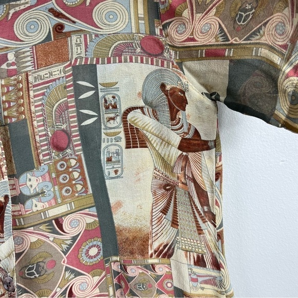 AUGUST Silk sheer short sleeve button down silk Egypt print shirt Sz 6 - Picture 9 of 10